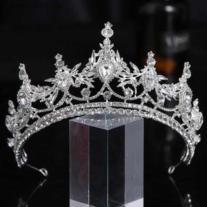 Tiaras Nowe 2022 Bridal Crown Wedding Heakddress Srebrny Rhinestone Luksusowe włosy ozdobne włosy obręcz Druhoid Hairband Women Paty Prezent Y240319