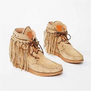 Stiefel 2022 Neue Herbst Frauen -Knöchelstiefel Britische Röhre Frosted Quaste Stiefel Spring Schnürstiefel Solid Women Flat Shoe Botas Mujer