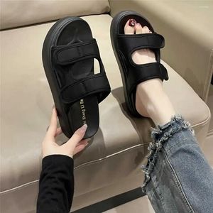 Sandálias Primavera 35-40 China Mulheres Sapatos Marca Home Chinelos Para Verão 2024 Tênis Esportes Modelos Atacado