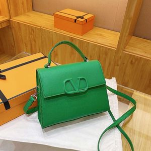 Shop design handbag wholesale retail Small Dign Handheld Bag for Womens 2024 New Fashionable and Elegant Shoulder Bags