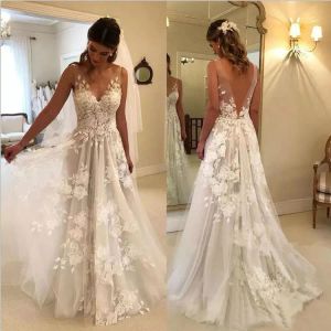 Vestidos de casamento de outono uma linha transparente com decote em v 3d renda floral aplique ilusão sem costas trem de varredura praia plus size vestidos de noiva formais