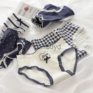 Mutandine femminili Nuove biancheria intima giapponese Blu tibetana blu ladies mutandine cotone filo cavallo traspirante ragazza triangolo in pizzo a ripieno shorts 240319