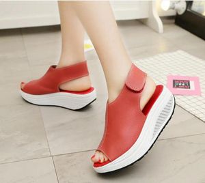 Sandaler Kvinnor Summer Wedge Kvinnlig sluttning Fish Mouth Platform Böhmen Hög häl Fashion Ankle Strap Open Toe Ladies Shoes