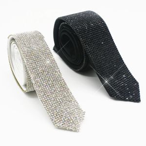 Handgjorda svart laserkristall Rhinestone slips halsband för prestanda bröllopsfest prom 240314