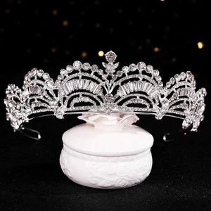 Tiaras Luxury Bride Crystal Princess Crown Wedding Accessories Baroque Retro Silver Headpiece Crown Rhinestone Veil Headpiece Y240319