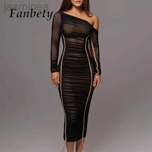 Grundlegende Freizeitkleider für Damen, durchsichtiges Netzkleid mit Falten, schmales formelles langes Kleid, sexy Schrägkragen, lange Ärmel, Partykleid 240319