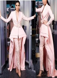 Elegante Designer-Jumpsuits mit hohem Beinausschnitt, Abendkleider, V-Ausschnitt, rosa Spitzenhose, Abschlussball-Partykleidung mit langen Ärmeln, Satinschärpe, Cel5600135