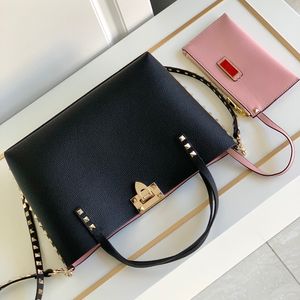 Borse firmate Rivetto in pelle bovina borse da donna di lusso alla moda con pochette con cerniera borse da polso rock street punk Borse hobo medie borse firmate di alta qualità Bicolore