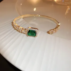 Bangle 2024 Koreansk utsökt fyrkantig grön öppen armband Elegant mode Simple Geometric Women's Jewelry