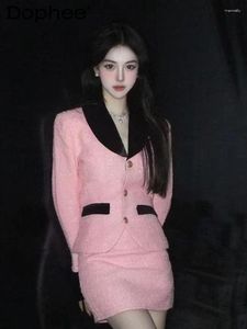 Sukienki robocze francuskie retro różowe dopasowanie kolorów jasna jedwabna spódniczka kobiet jesienna zima elegancka biuro dama kurtka dojeżderska dwuczęściowe zestawy