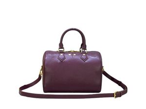 2024 Nya designersäckar handväska 25 cm kudde väska ny en axel messenger väska mode klassiska kvinnors äkta läderväska lyxig skräddarsydd avslappnad väska aaaaa