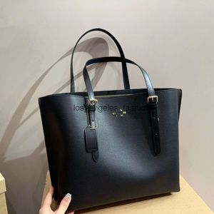 Designer väskor Kvinnor Tygväska axelväska lyxig handväska mode korsar kropp shopping väska crossbody väskor riktiga läder baguette axelväska satchel 2024