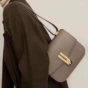 Totes luxo estilo britânico couro real bolsa de ombro feminina 2024 design exclusivo deme vintage crossbody tofu bolsa