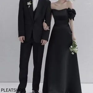 Abiti casual Dolce fiocco al largo della spalla Abito da sposa elegante da sera Lungo fino al pavimento Una linea semplice in raso nero