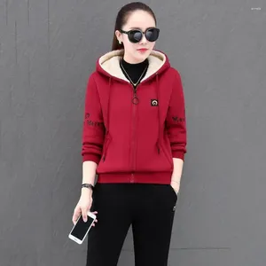 Calças femininas de duas peças Mulheres Winter Tracksuit Respirável Terno Com Capuz Conjunto com Carta Bordada Detalhe Casaco de Pelúcia