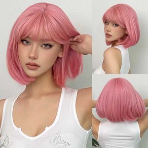 Perucas sintéticas perucas de renda rosa curto bob peruca sintética reta com franja para cosplay lolita cabelo falso para mulheres brancas festa peruca natural alta temperatura 240327