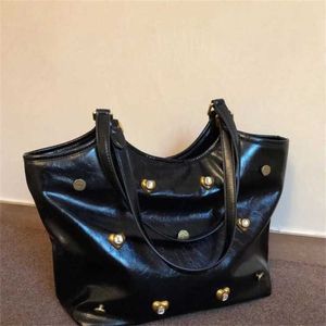 Borse a tracolla alla moda Borsa di grande capacità per donna Versatile stile occidentale Una borsa Eleganza minimalista Borse di design per pendolari Tote 240311