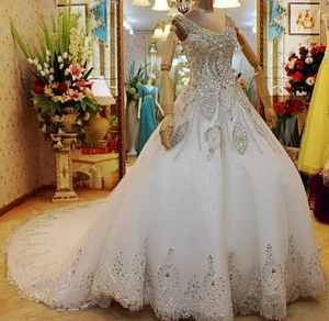 Ball Gown Beaded Rhinestone Wedding Dresses Chapel Train Shiny Crystal Bridal Gowns Illusion Open Back Gorgeous Formal Dress for Bride 2024 s