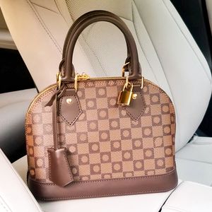 Lüks Almas BB kabuk tote çanta çanta çanta yüksek kaliteli tasarımcı çanta kahverengi çiçek deri pochette debriyaj üst saplı çanta kadınlar crossbody crossbody seyahat omuz çantaları