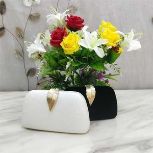 Chic Shoulder Bags Designer Handväskor Tote Banket Handheld Womens Flower Leaf Dress Party Evening Bag 240311