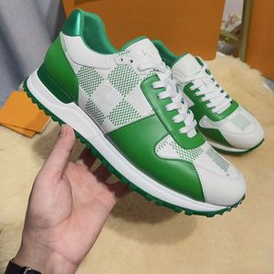 2024 Designer Män Running Shoes Walking Sneakers Kvinnor äkta läder lätta andningsskor Matcha färg utomhus casual vandringsskor