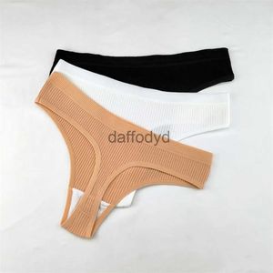 Kobiety majtki 3pcs/pakiet Bezproblemowe majtki g-string bawełniane damskie bieliznę seksowne majtki solidny kolor damski stringi żeńskie majtki plus size 240319