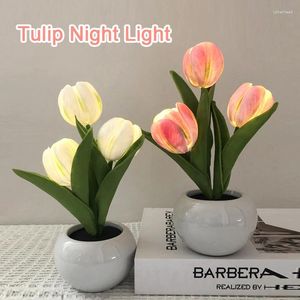 Lâmpadas de mesa LED Tulip Night Light Simulação Flor Lâmpada Decoração de Casa Atmosfera Romântica Vaso Presente Para Escritório / Sala / Bar / Café