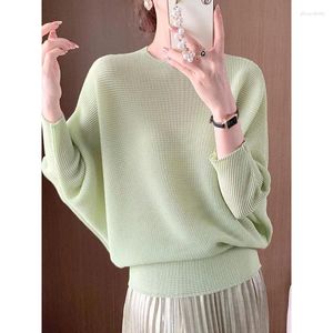 Women's T Shirts Miyake Casual Pleated Loose T-shirt Women Round Neck Batwing Sleeves Solid Color Tops Fashion 2024 Spring Clothing