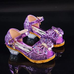 Barnprinsessflickor Sandaler Glitter Shiny Rhinestone Butterfly Student Party Dance Shoes 5-13 Years Children Summer High Heel 240308