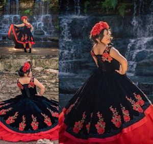 2023 Modest 2 -stycken Quinceanera klänningar Homecoming Velvet Tulle löstagbar underskirt blommig applikation älskling hej låg prom forma7441066