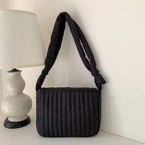 Omuz çantaları kadın yastıklı çanta gündelik kapitone crossbody hafif modaya uygun satchel kış alışverişi