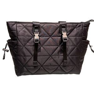 Bolsa tote média de nylon preto de grife