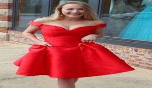 Czerwona sukienka Homecoming Short z kieszeniami z ramienia sukienki na bal mat