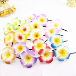 Hårtillbehör 100 Mixed Color Foam Hawaiian Plumeria Flower Frangipani Bridal Clip 4.5 cm