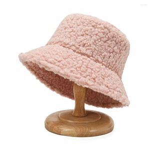 ベレット女性のためのシンプルな子羊のぬいぐるみのカジュアルスタイルの日焼け止め帽子ピュアカラーキャップ女性帽子韓国