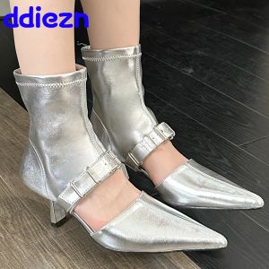 Stivali caviglie a punta cavia scarpe argento scarpe argento calzature che si allungano donne stivali corti con scarpe con tacchi