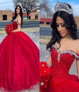 2022 Red Quinceanera klänningar pärlor kristaller tyll spetsar upp formell tävling klänning söt 16 födelsedagsfest bollklown golvlängd 7186785