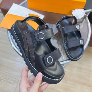 Designer skor paseo komfort sandaler män kvinnor lyxskor gummi platta mulor loafers presbyopia tryck läder tofflor plattform spänne sandal denim 3.7 05