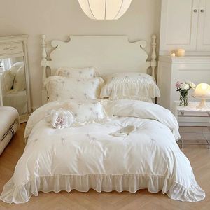 Bedding Sets Luxury Chiffon Lace Princess Egyptian Cotton Beige Dandelion Embroidery Duvet Cover Bed Sheet Pillowcases