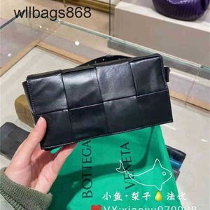 Cassette Bag Handbags Bottegvenetas Designer Four Lattice Woven Waist Black Wax Skin Chest Diagonal Leather
