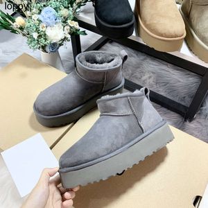 Neue 24ss Ultra Mini Plateaustiefel Designer Frau Winter Knöchel Australien Schneestiefel Dicke Unterseite Echtleder Warme flauschige Booties