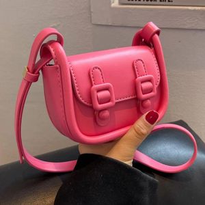 Bolsas de ombro moda doce único saco para mulheres bonito casual versátil crossbody pequeno quadrado mini fone de ouvido batom