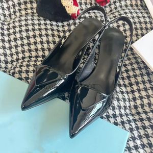 Sandałowe sandały kobiety wysokie obcasy szczotkowane skórzane pompki na skórki Patent skórzane lunch butów spiczasty u stóp ubiór ślub luksusowy projektant rozmiar 35-40 3,7 04