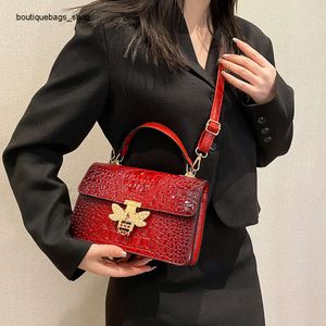 Cross-border Wholesale Fashion Brand Handbags Light Luxury Womens Bag New Single Shoulder High Grade Popular Butterfly Crocodile Bags