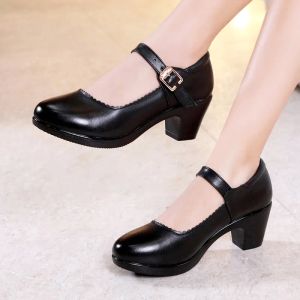 Boots Small Size 3343 Women's Platform Shoes Square Heel Spring 2023 Black White Red Soft Leather Med Heels Pumps Office Mother Dance