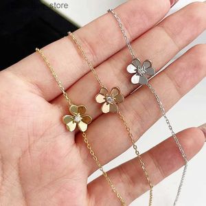 Charm Bracelets Fashion Europe Lucky Grass Cr Women 925 Sterling Silver Fairy Temperament Luxury Brand Fine Jewelry Diamond 2023 L240319