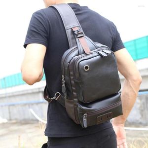 Çanta moda erkek haberci çantalar rahat arka paketi çapraz kanatlı küçük askı tek omuz vintage pu deri erkek göğüs backbag