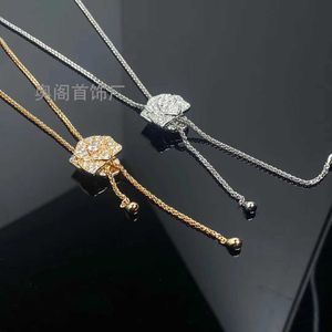 High end Asian Gold Plated Camellia Necklace New V-Gold Flower Pendant Womens Light Luxury Instagram Style High end Jewelry