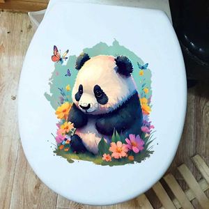 Adesivos de vaso sanitário M492 Desenho bonito de panda e borboletas florais Tampa de vaso sanitário Adesivos de parede para decoração de casa 240319