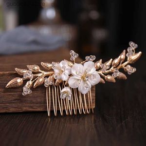 Tiaras nyaste guld Opal Crystal Bridal Hair Combs Clips Bröllop hårtillbehör smycken mode headpiece y240319